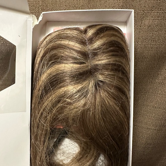 New Vasilia Real Hair Toppers for Women Wiglets 4.8 x 4 Inch Base 12 Inch - Picture 4 of 6